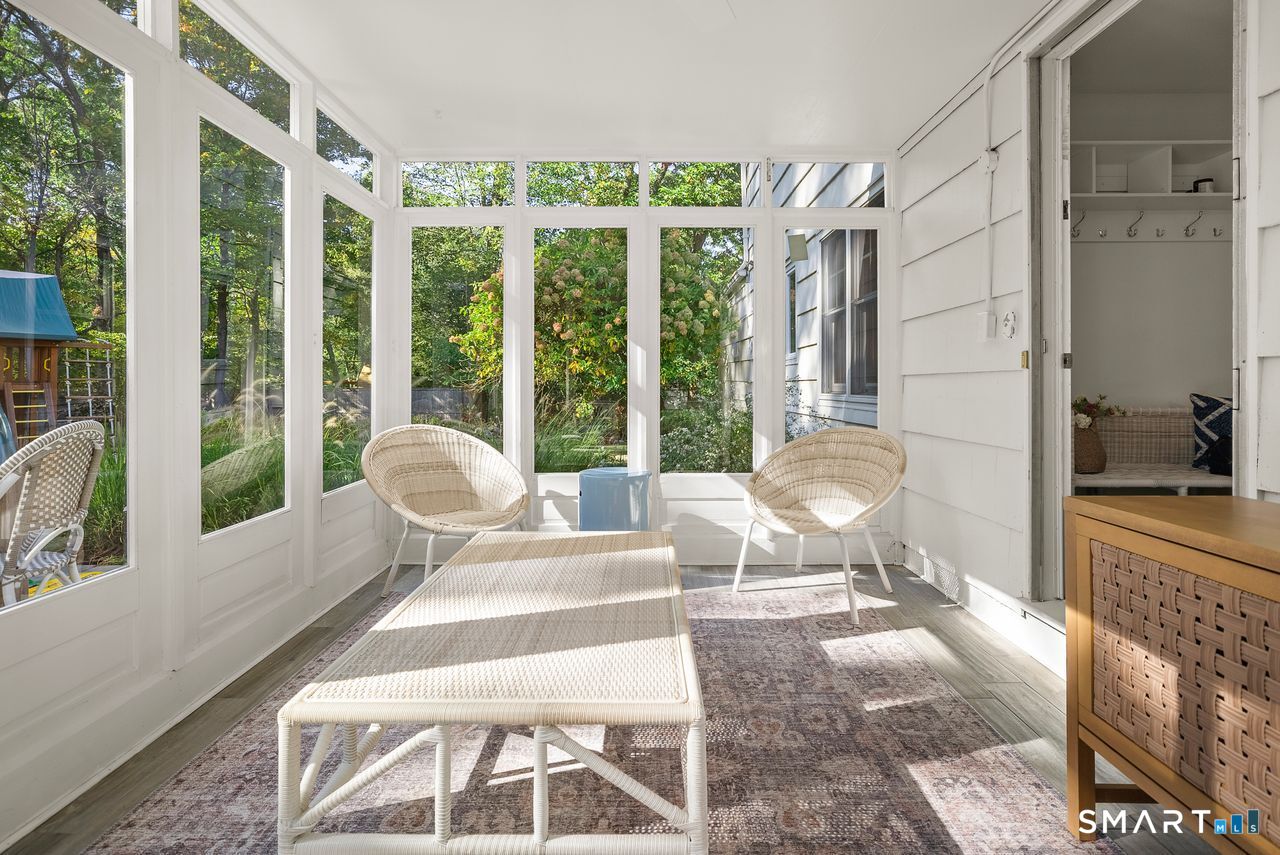 1115 Galloping Hill Road Fairfield, CT 06824 - Photo 22 of 40