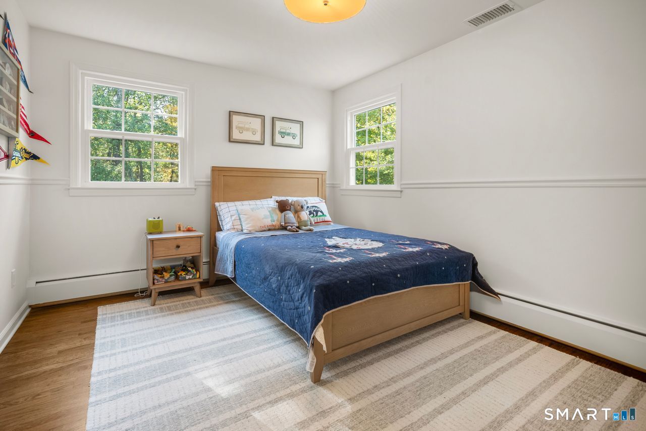 1115 Galloping Hill Road Fairfield, CT 06824 - Photo 28 of 40