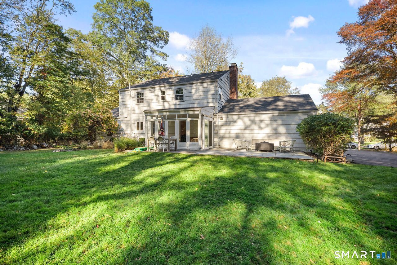 1115 Galloping Hill Road Fairfield, CT 06824 - Photo 38 of 40