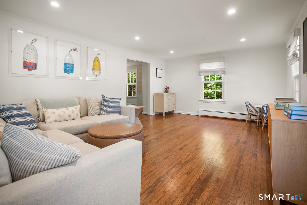 1115 Galloping Hill Road Fairfield, CT 06824 - Photo 7 of 40