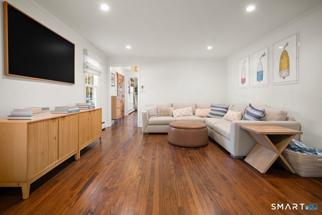 1115 Galloping Hill Road Fairfield, CT 06824 - Photo 8 of 40