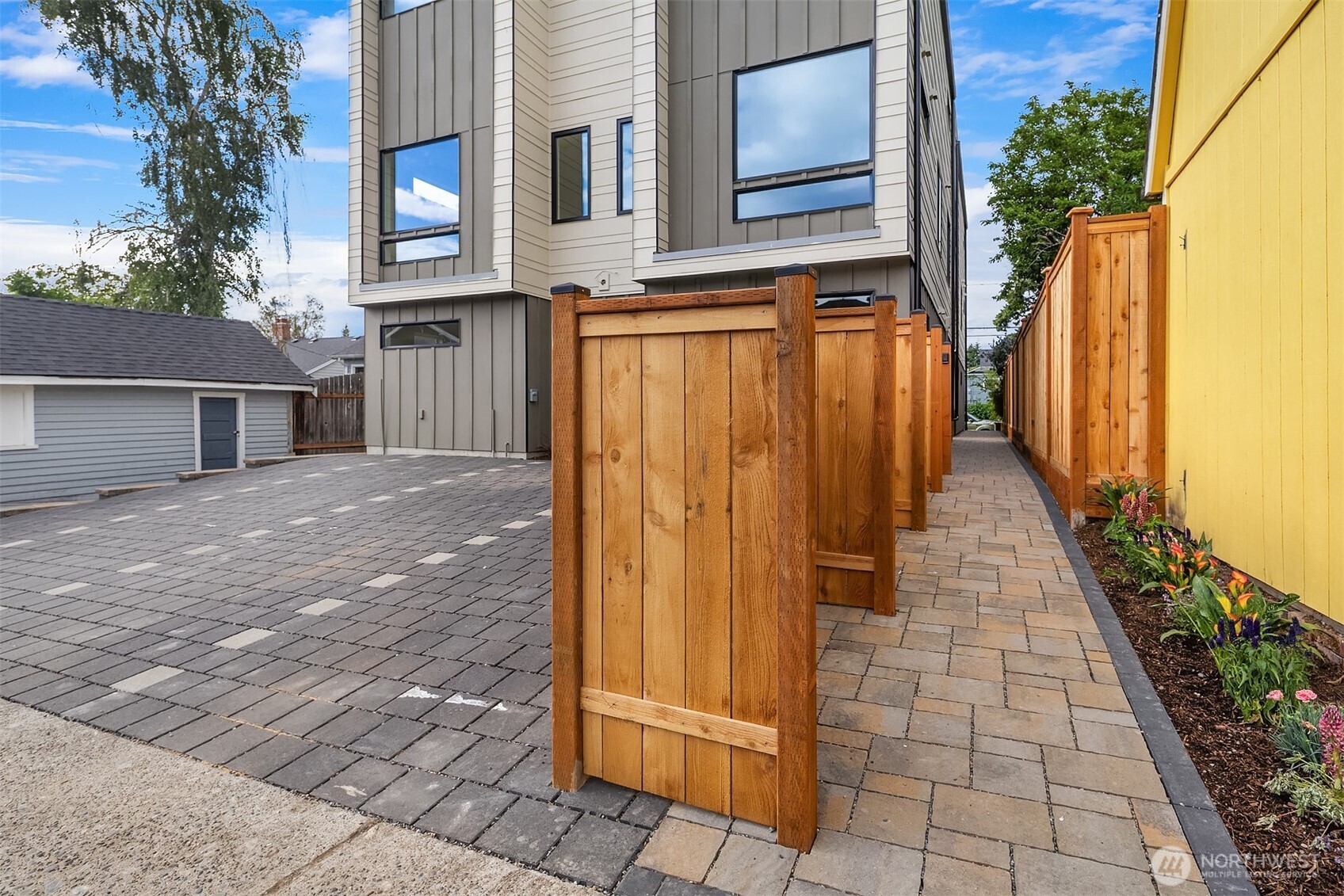 4353 Southwest Willow Street Seattle, WA 98136 - Photo 31 of 35