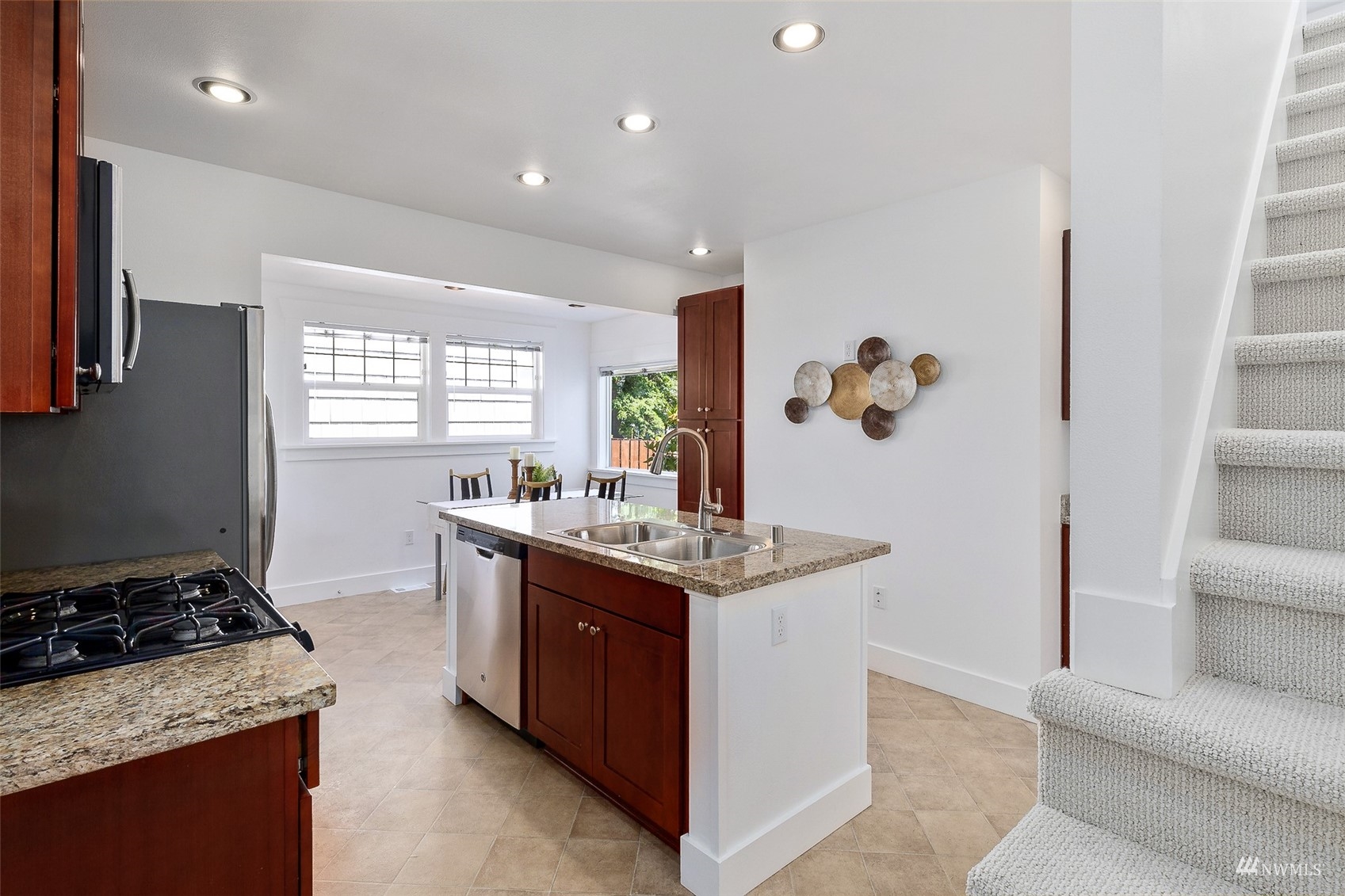4017 38th Avenue Southwest Seattle, WA 98126 - Photo 12 of 31