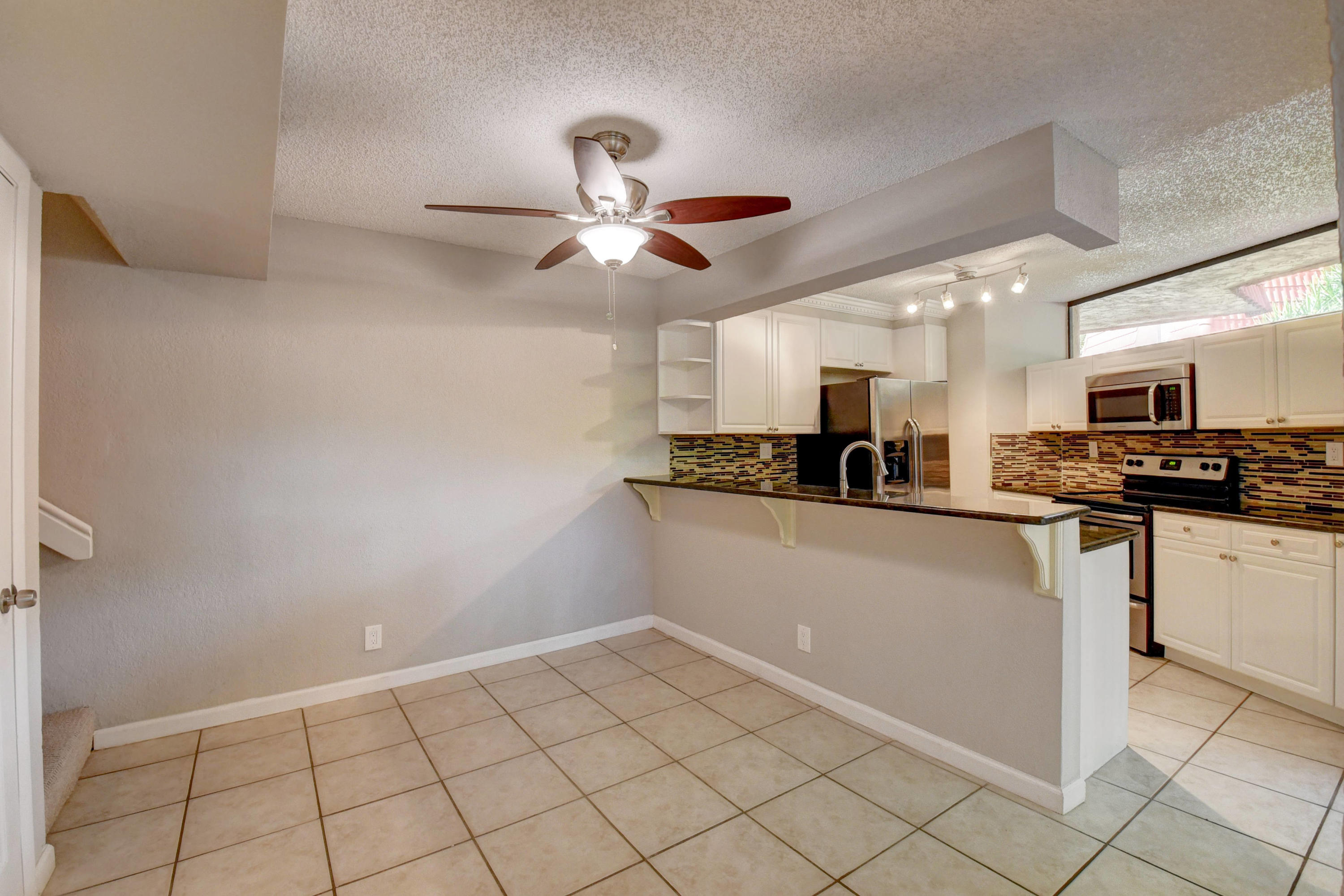 8129 Severn Drive, Unit B Boca Raton, FL 33433 - Photo 4 of 21 19_virtuals1 (19)