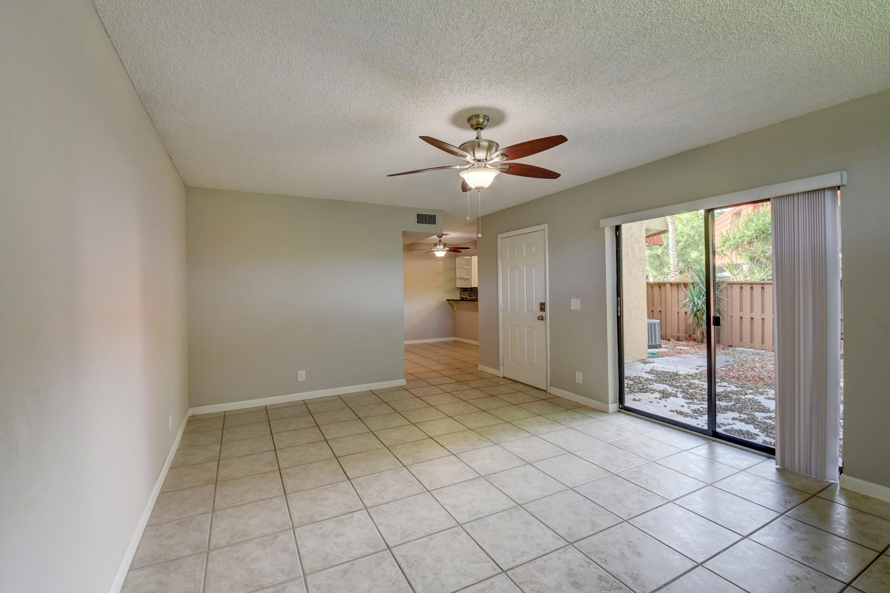 8129 Severn Drive, Unit B Boca Raton, FL 33433 - Photo 5 of 21 18_virtuals1 (18)