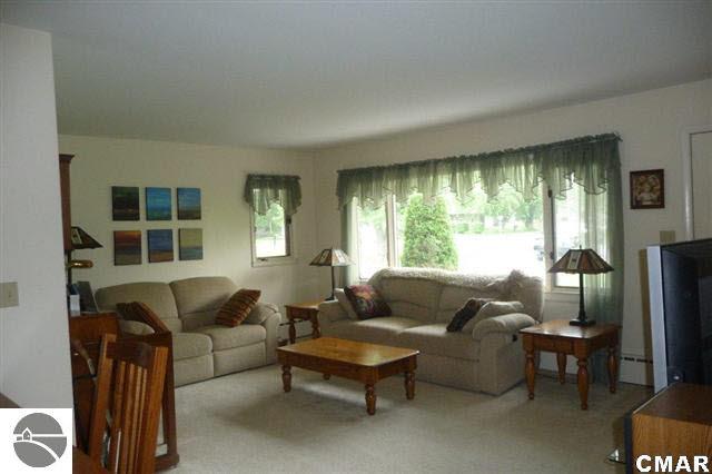 7647 South Shepherd Road Shepherd, MI 48883 - Photo 4 of 24 1773801-3.JPG