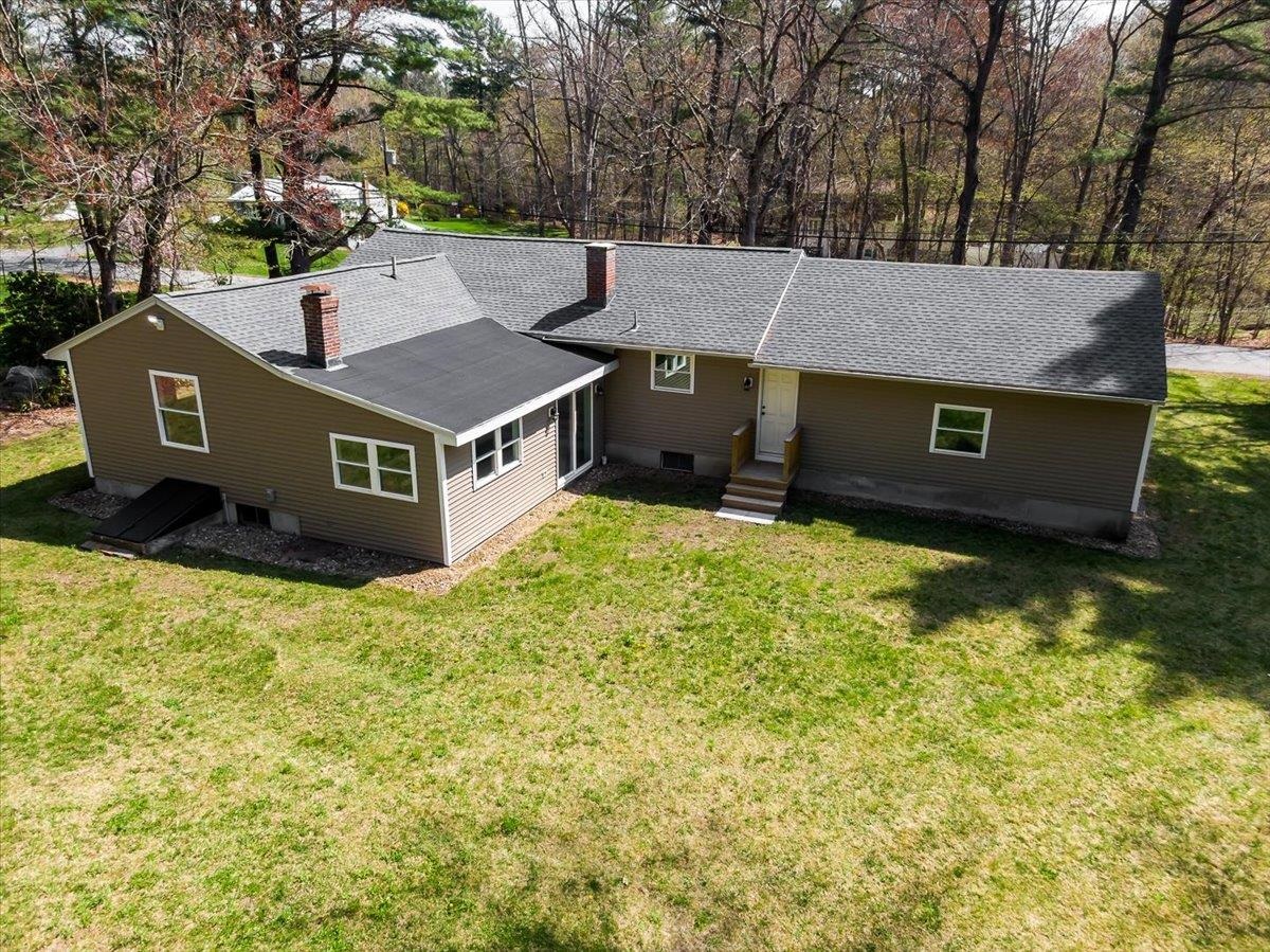 7 Ermer Road Derry, NH 03038 - Photo 2 of 55