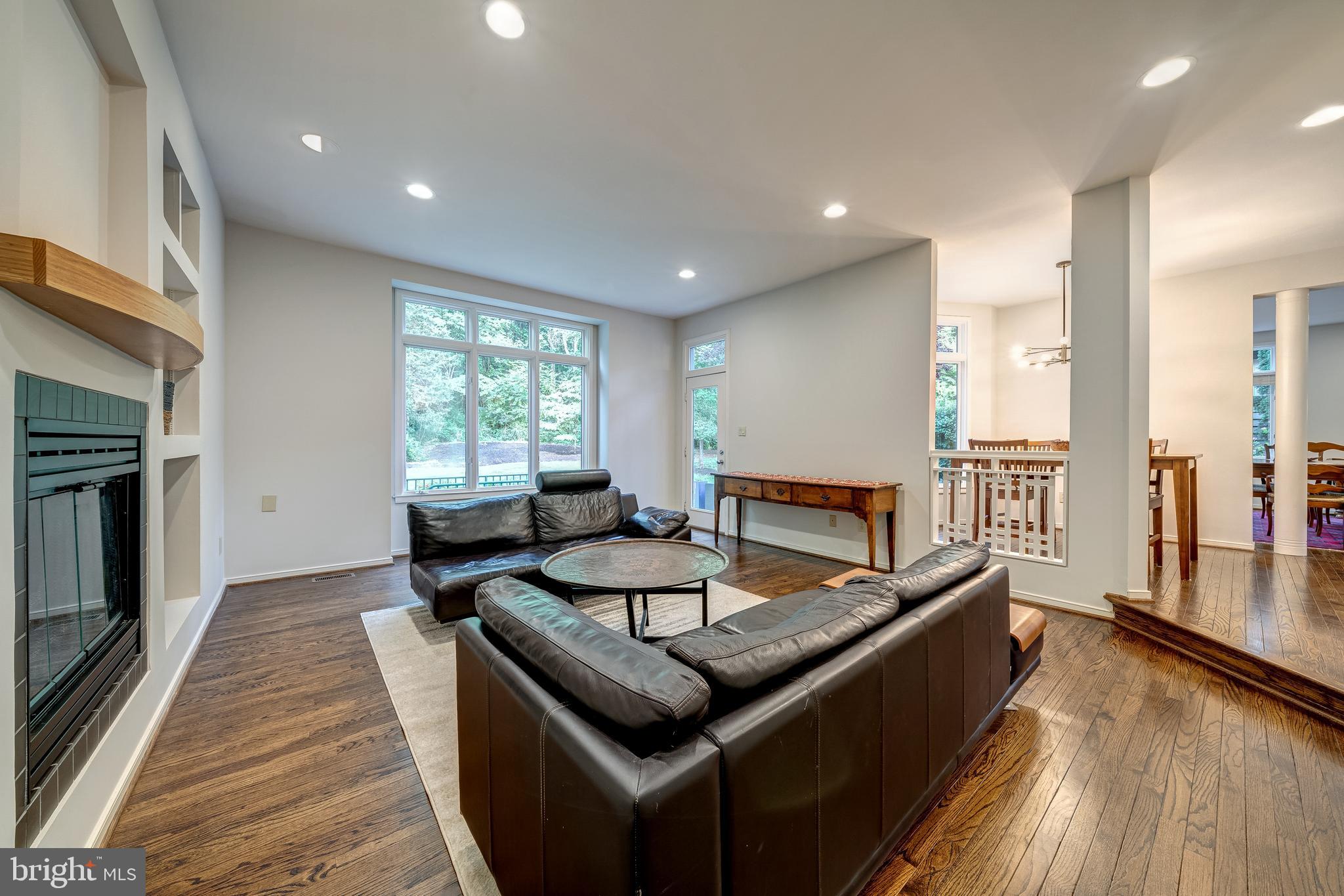 1433 Waterfront Road Reston, VA 20194 - Photo 17 of 67 Family Room