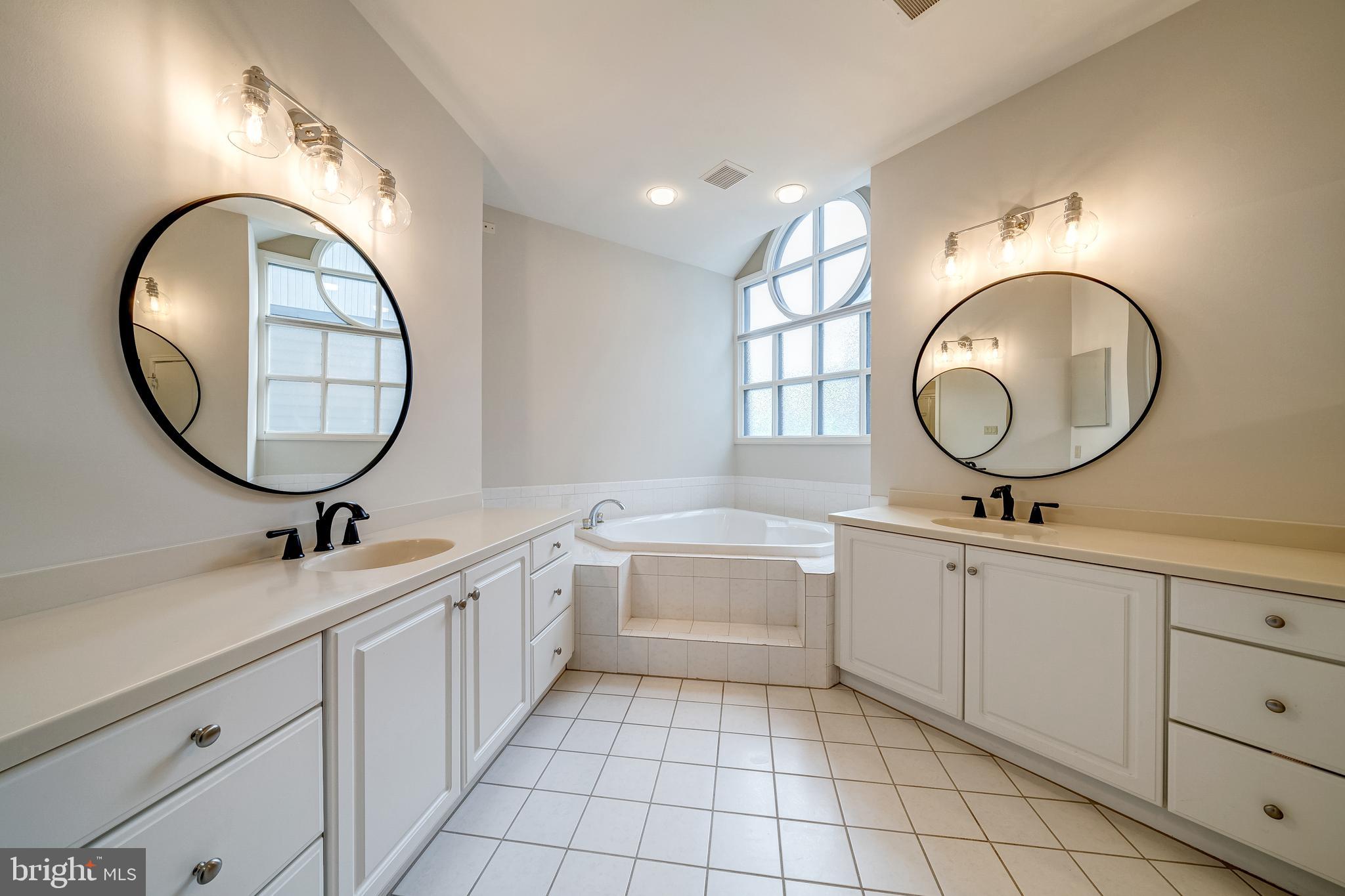 1433 Waterfront Road Reston, VA 20194 - Photo 36 of 67 Primary Bathroom, with His and Her Sinks