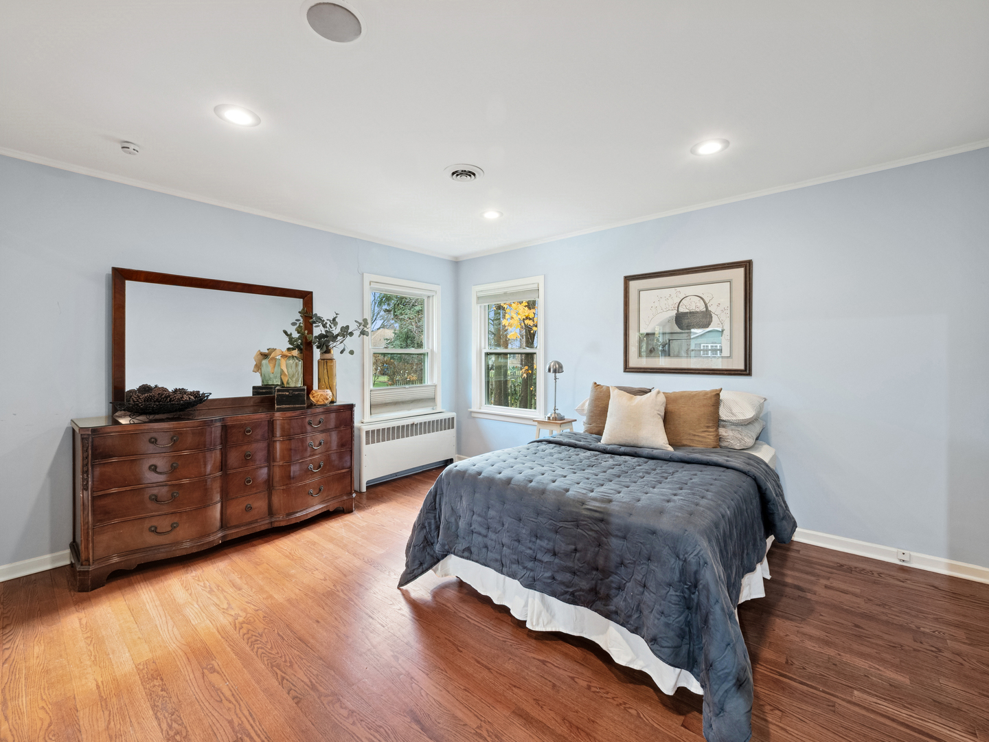 295 Ardmore Road Des Plaines, IL 60016 - Photo 14 of 30 a bedroom with a bed and a dresser