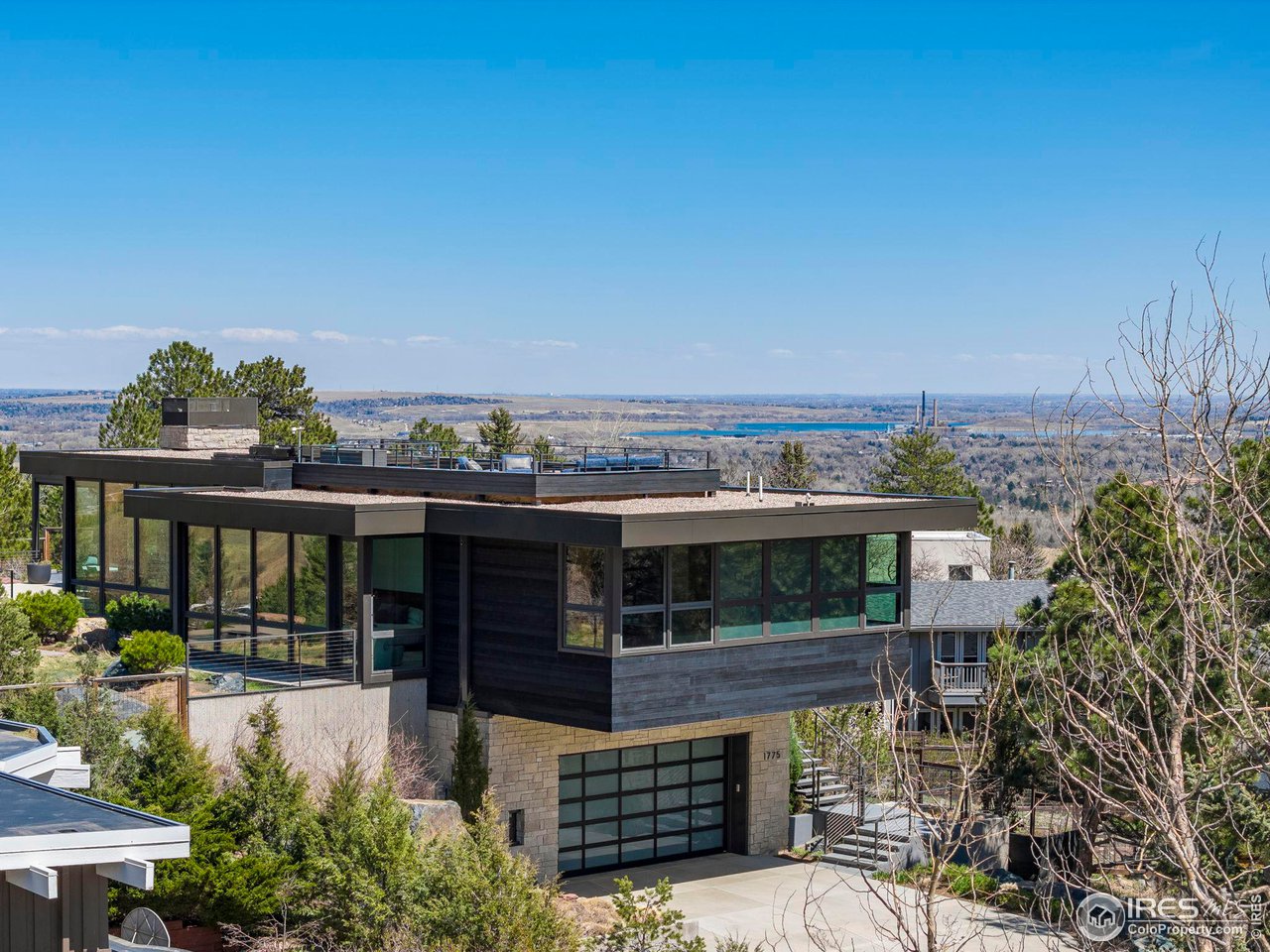 1775 Deer Valley Road Boulder, CO 80305 - Photo 39 of 40 a view of a balcony with chairs