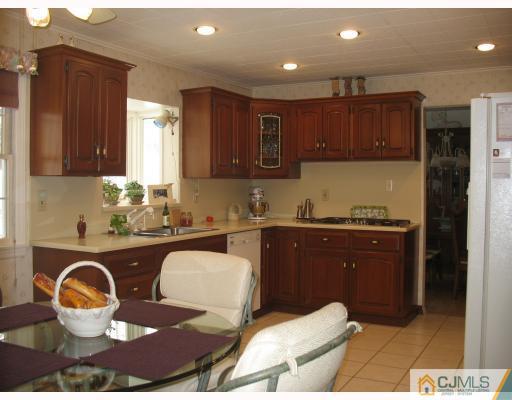 25 Stearns Road East Brunswick, NJ 08816 - Photo 2 of 10 Gallery Image 2