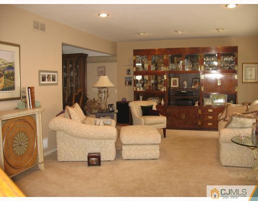25 Stearns Road East Brunswick, NJ 08816 - Photo 6 of 10 Gallery Image 6