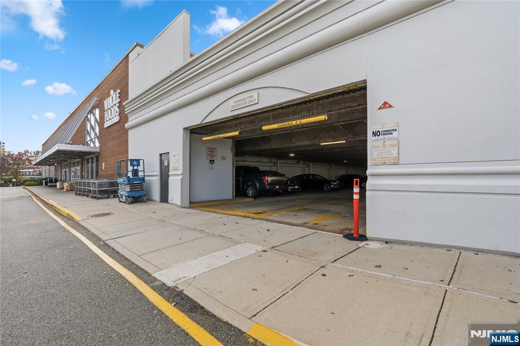 905 River Road, Unit 304 Edgewater, NJ 07020 - Photo 20 of 34