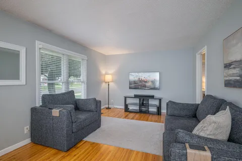 $400,000 | 2845 Sumter Avenue South, St. Louis Park, MN 55426