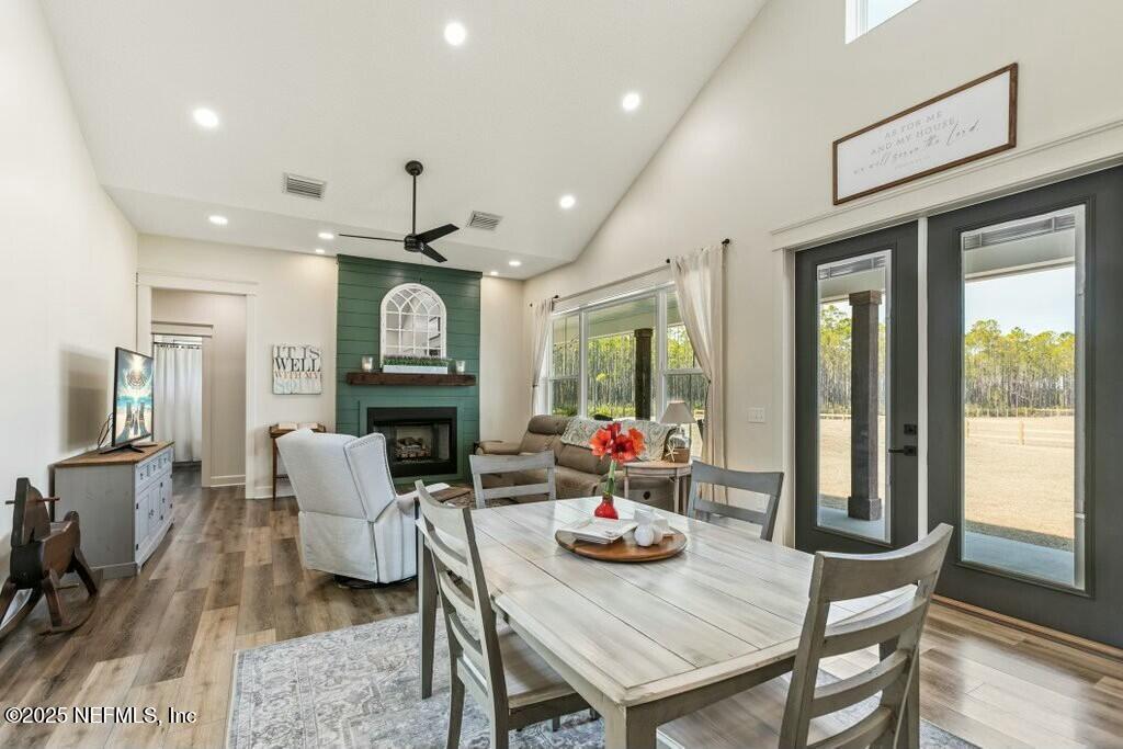 12439 Folsom Road Sanderson, FL 32087 - Photo 26 of 87 Dining to living area