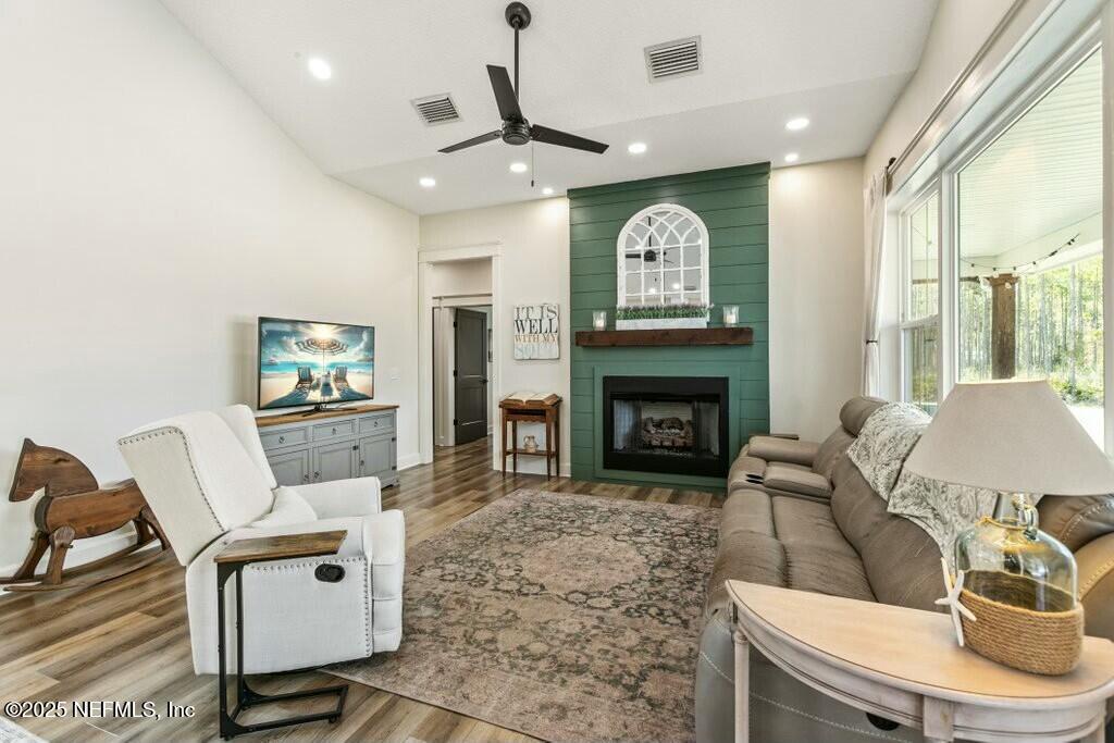 12439 Folsom Road Sanderson, FL 32087 - Photo 28 of 87 Living area