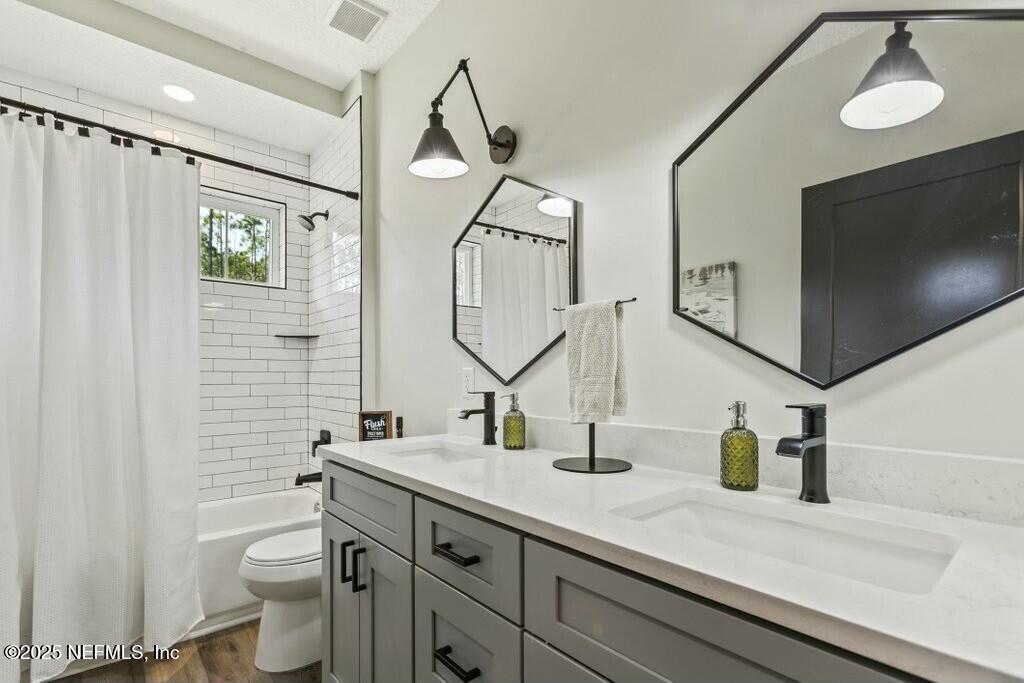 12439 Folsom Road Sanderson, FL 32087 - Photo 46 of 87 Guest Bath