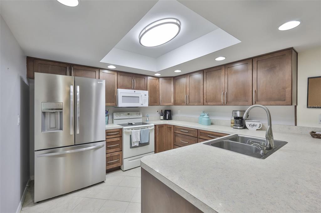 2034 Hawkhurst Circle, Unit 178 Sun City Center, FL 33573 - Photo 6 of 94