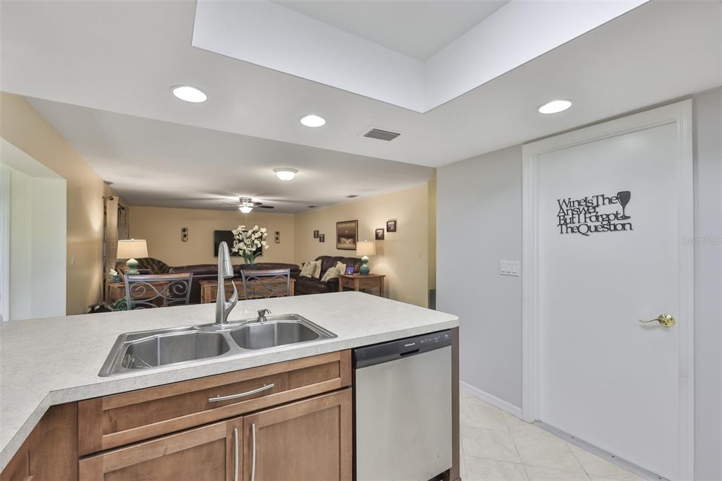 2034 Hawkhurst Circle, Unit 178 Sun City Center, FL 33573 - Photo 8 of 94