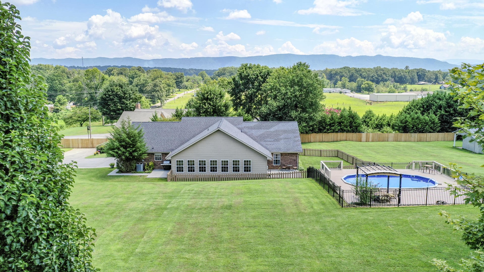 437 Murphy Road Maryville, TN 37801 - Photo 3 of 40 Gallery Image 3