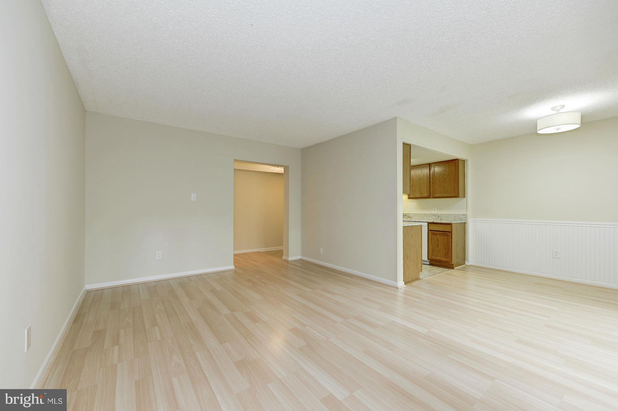 11641 Stoneview Square, Unit 2B Reston, VA 20191 - Photo 15 of 28 Living-Dining RMs Eat-In Kitchen Area-Kitchen