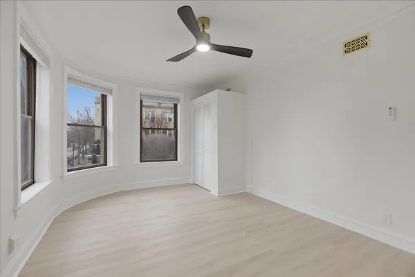 $2,595 | 4004 North Bell Avenue, Unit 2A, Chicago, IL 60618
