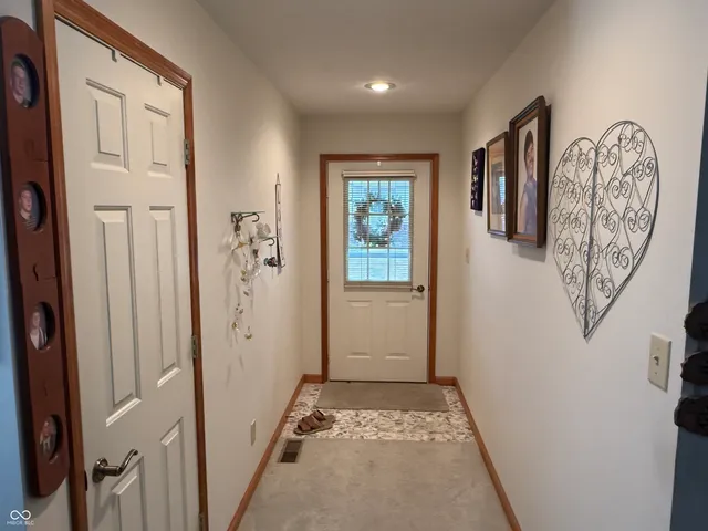 $180,000 | 111 Longcastle Drive, Unit 1, Greencastle, IN 46135