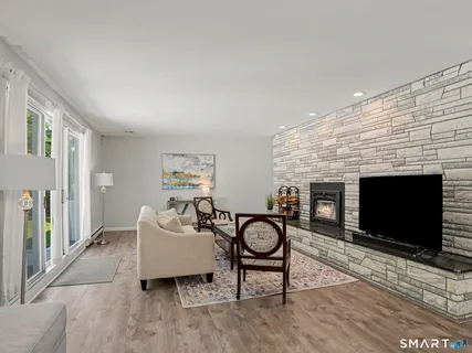 $899,000 | 2 Studio Lane, Norwalk, CT 06850