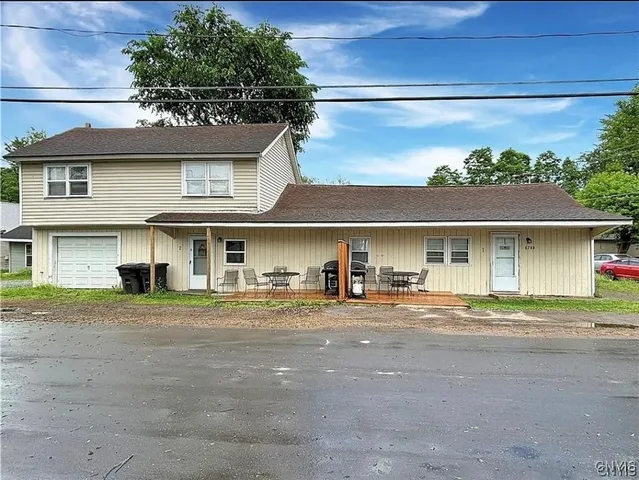 $215,000 | 6788 North Lakeshore Road, Verona Beach, NY 13162