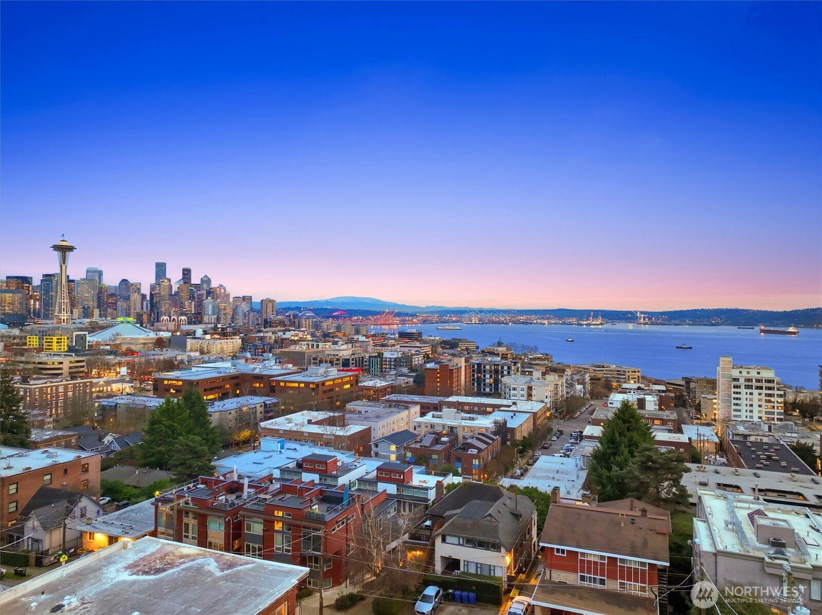 330 West Olympic Place, Unit 407 Seattle, WA 98119 - Photo 4 of 23