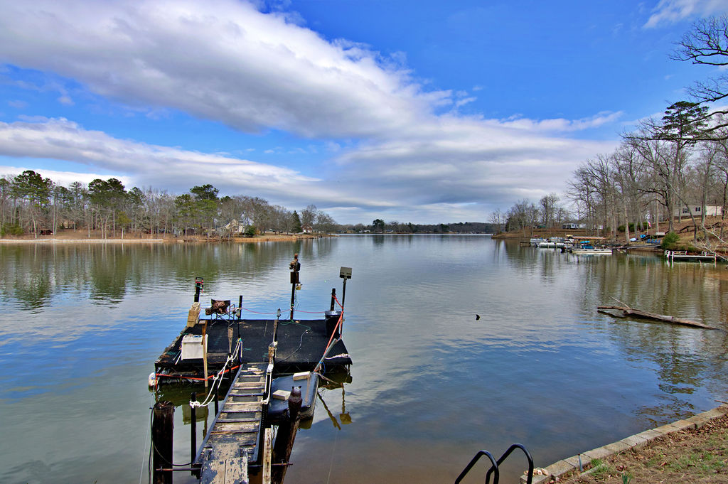 41 3rd Avenue Iva, SC 29655 - Photo 5 of 31 This serene waterfront property offers direct lake access and peaceful views.