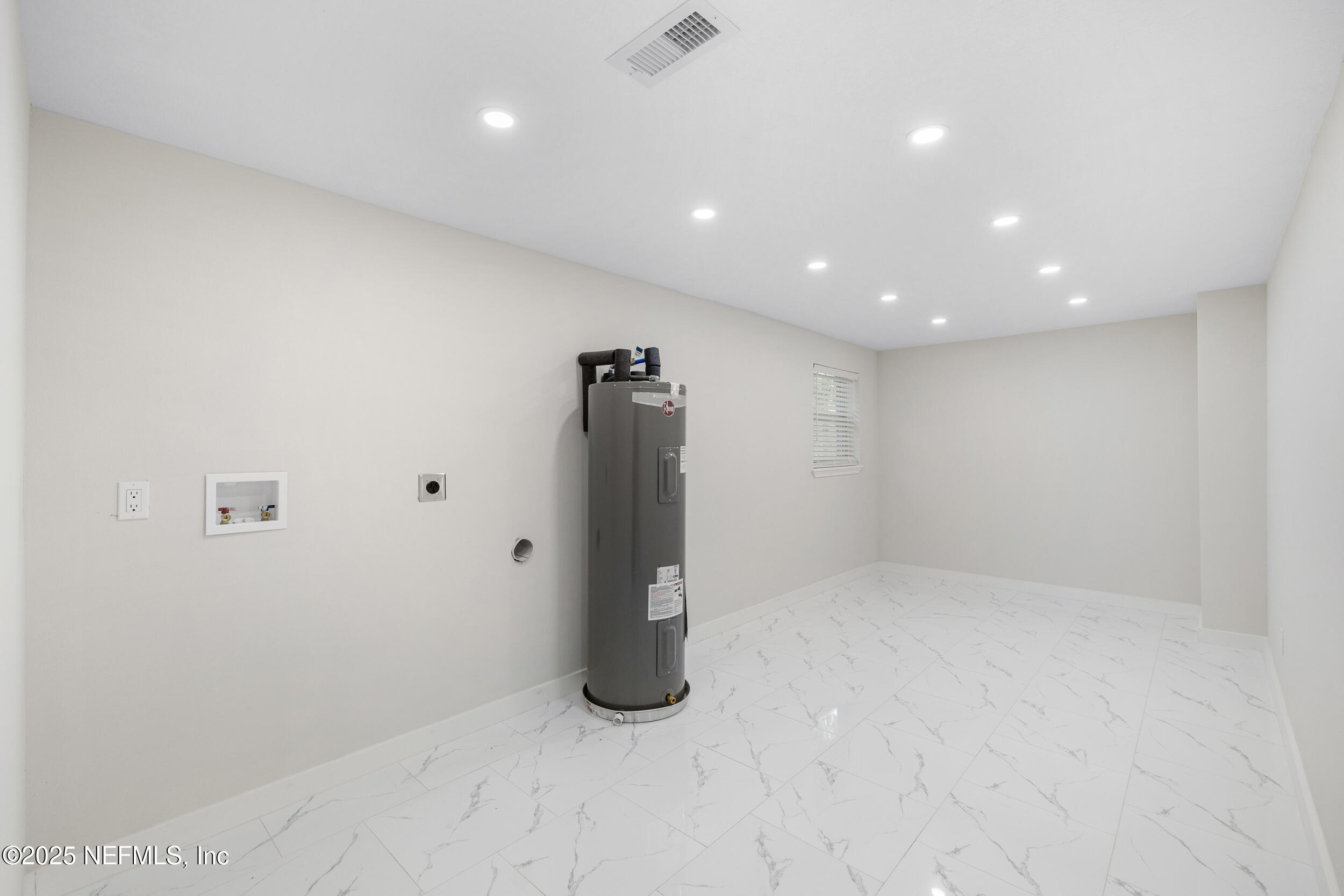 3012 Tusk Road Jacksonville, FL 32209 - Photo 20 of 31 26 - interior