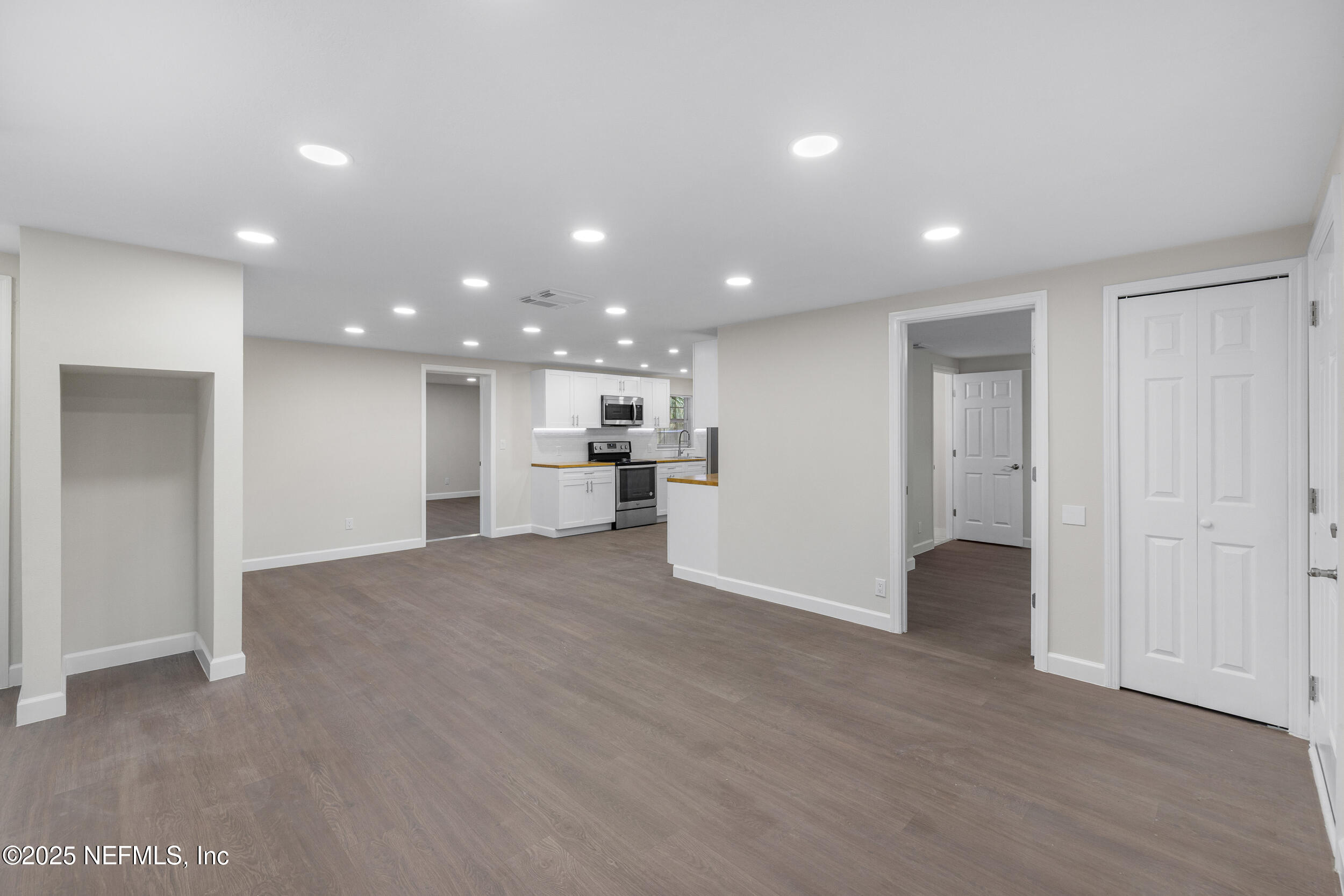 3012 Tusk Road Jacksonville, FL 32209 - Photo 9 of 31 13 - interior