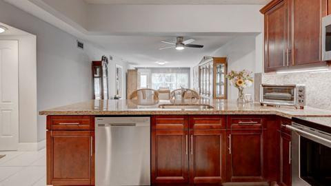 9110 Tracy Court, Unit 2 Boca Raton, FL 33496 - Photo 7 of 43 Photo 7