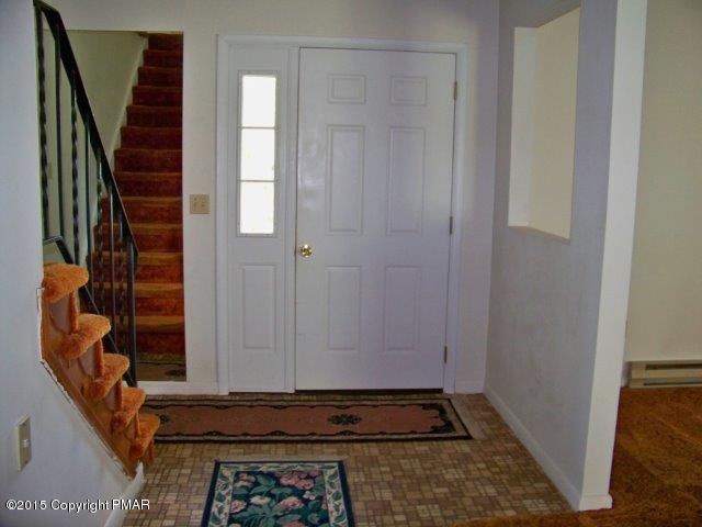 259 Devils Hole Road Cresco, PA 18326 - Photo 3 of 20 a view of walk in closet