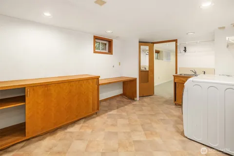 $1,295,000 | 2616 Franklin Avenue East, Seattle, WA 98102