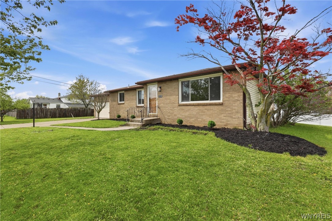 215 Steven Drive Cheektowaga, NY 14227 - Photo 4 of 50