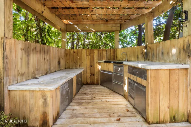 $399,900 | 124 South Martinwood Road, Knoxville, TN 37923