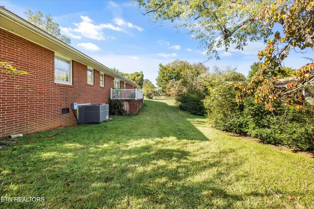 $399,900 | 124 South Martinwood Road, Knoxville, TN 37923