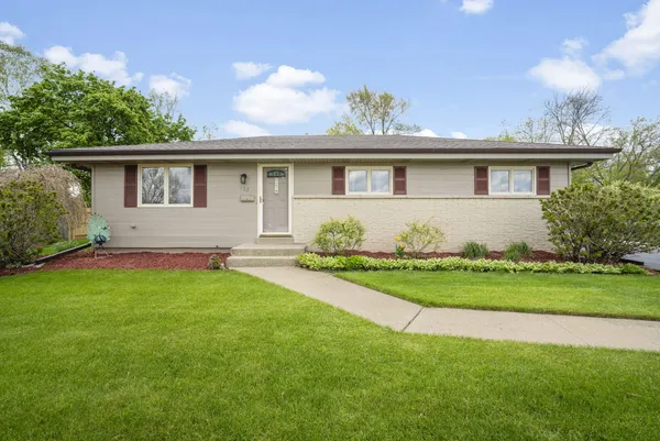 $467,000 | 533 Oakland Avenue, Mukwonago, WI 53149