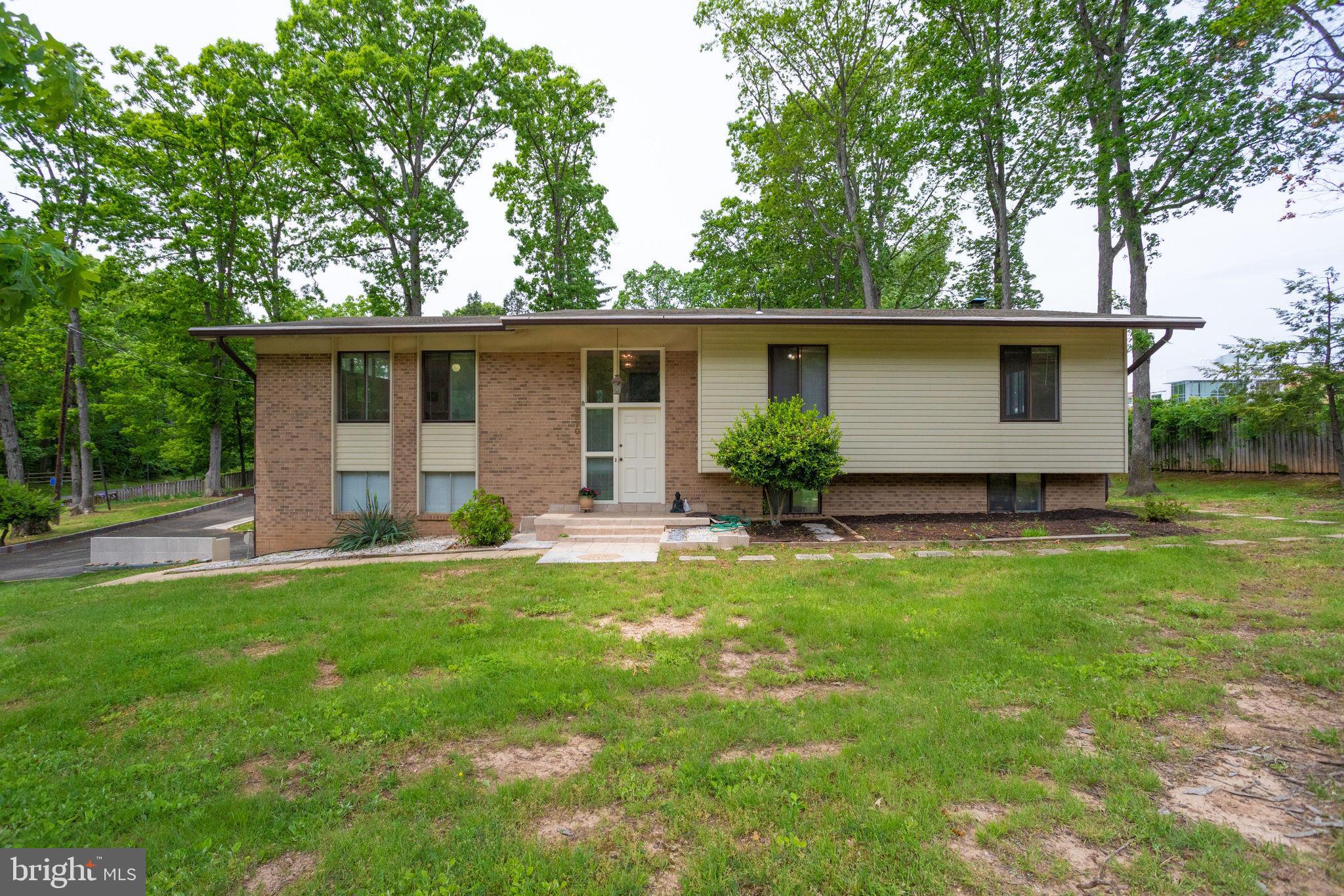 6570 Braddock Road Alexandria, VA 22312 - Photo 2 of 74 Gallery Image 2