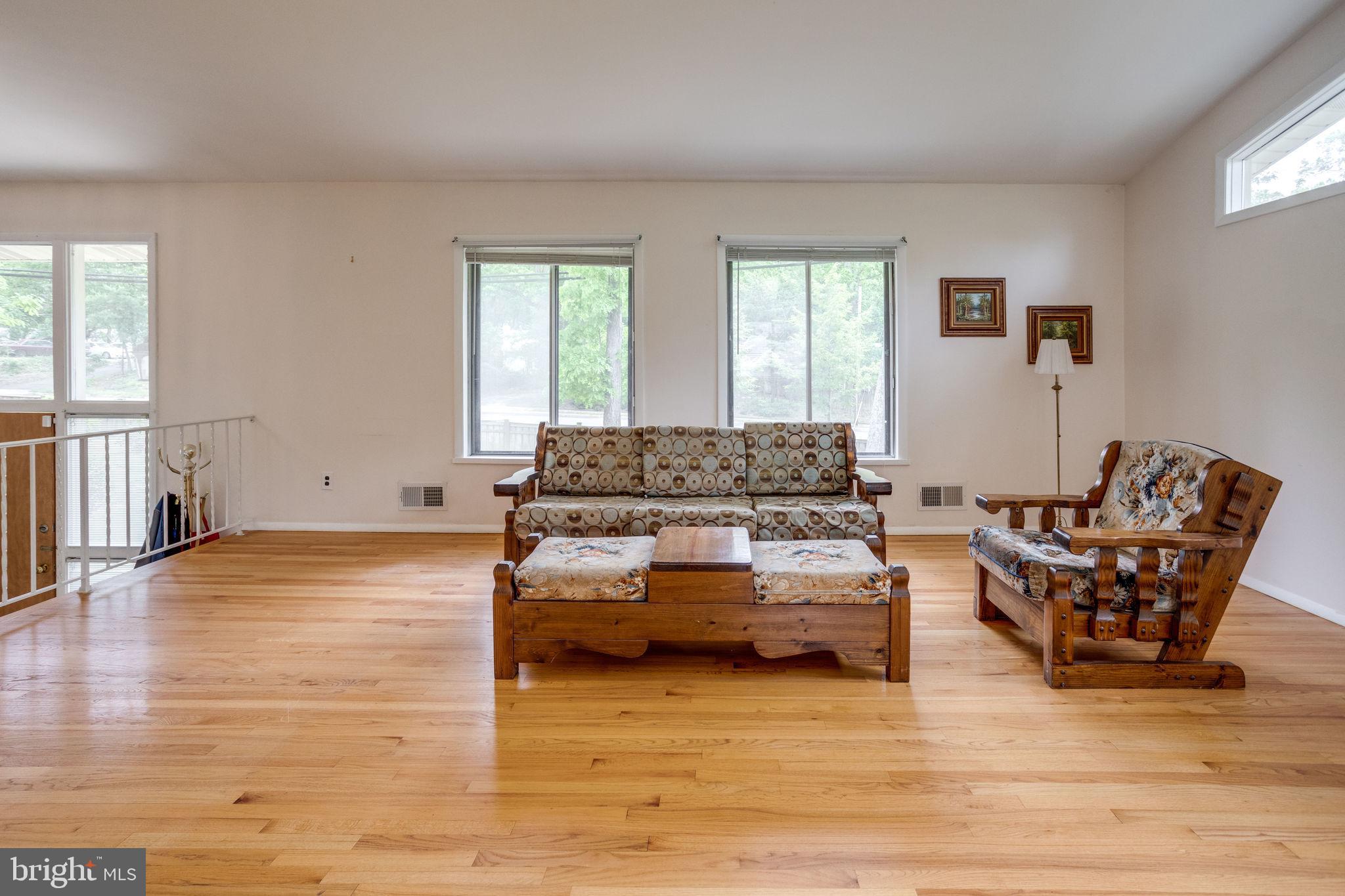 6570 Braddock Road Alexandria, VA 22312 - Photo 11 of 74 Gallery Image 11