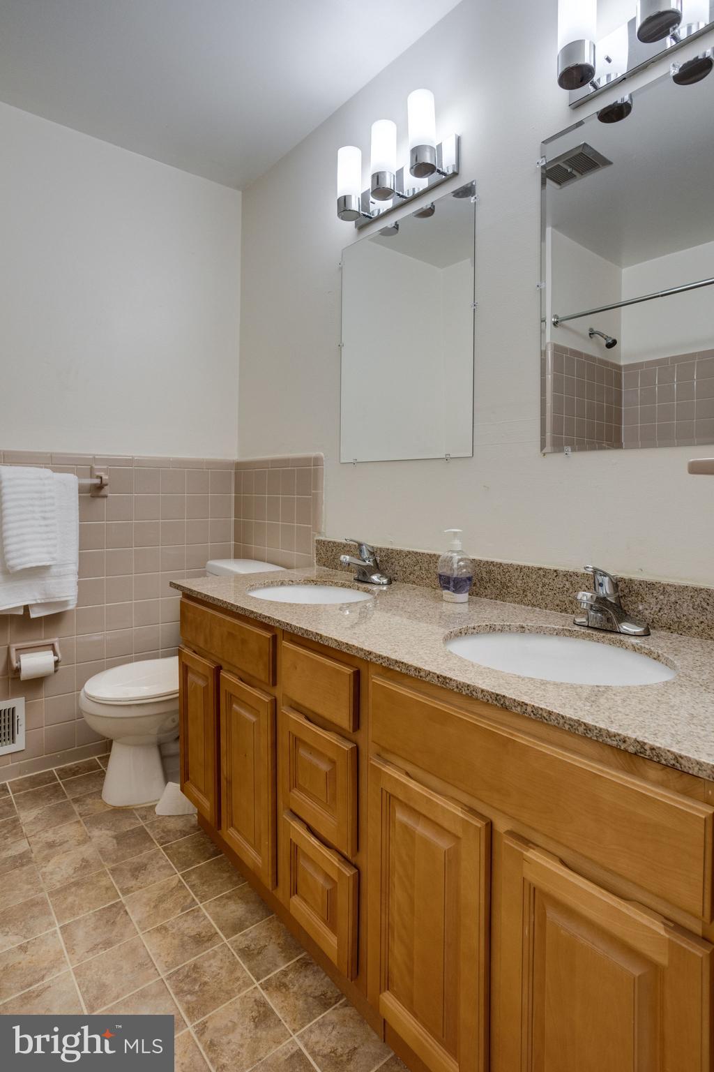 6570 Braddock Road Alexandria, VA 22312 - Photo 26 of 74 Gallery Image 26