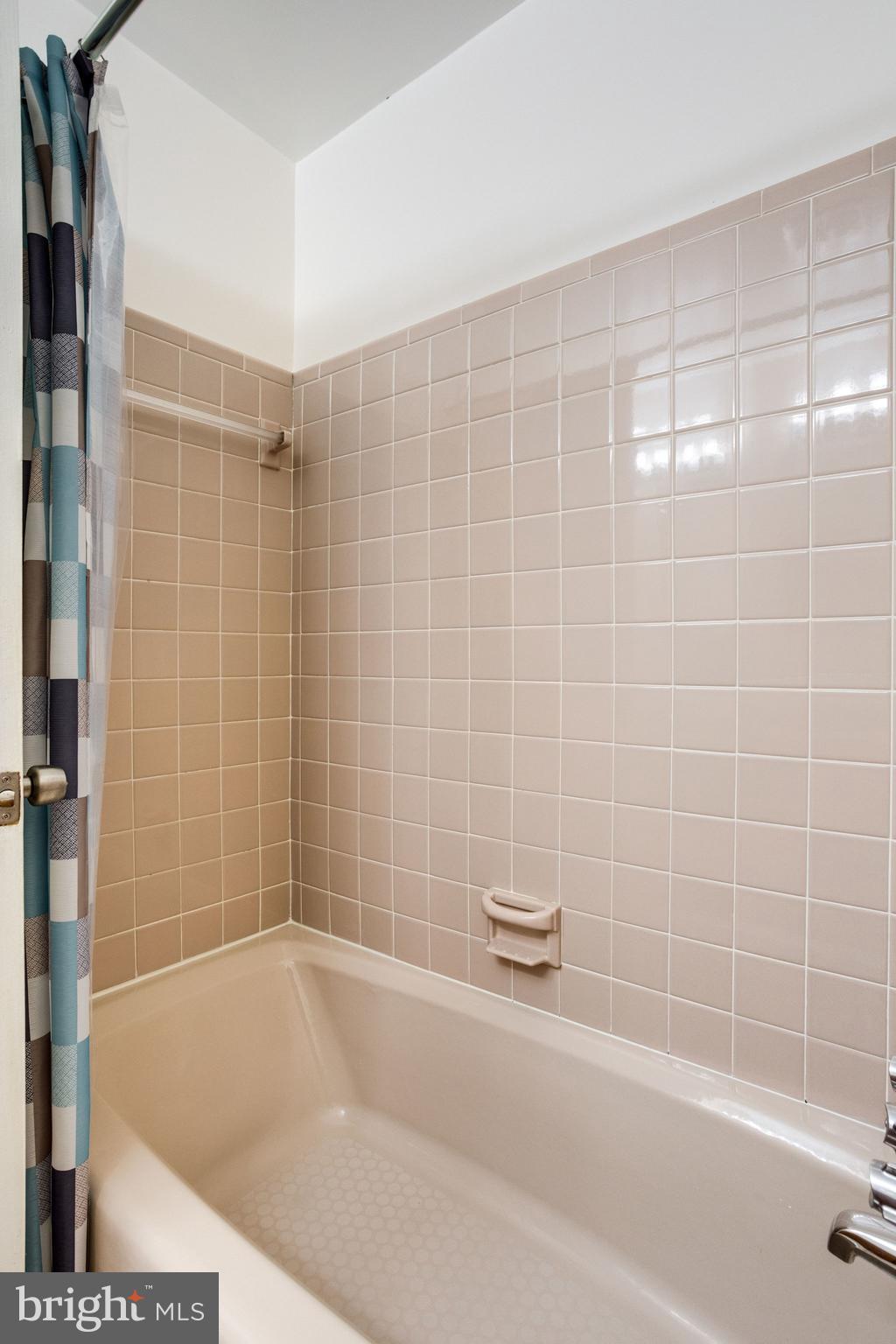 6570 Braddock Road Alexandria, VA 22312 - Photo 27 of 74 Gallery Image 27