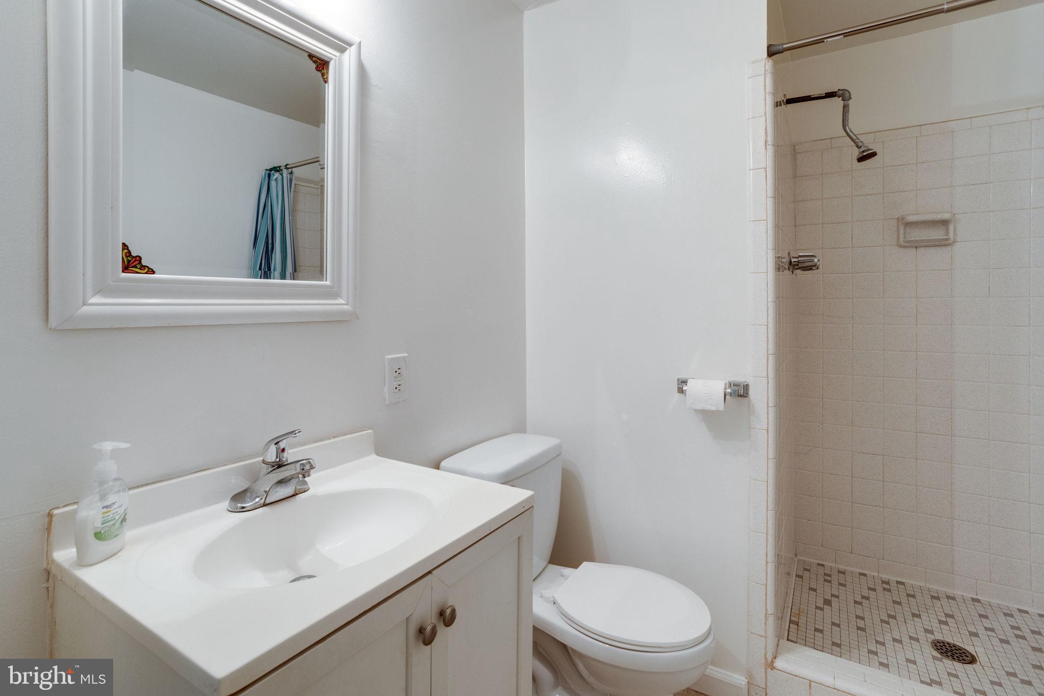 6570 Braddock Road Alexandria, VA 22312 - Photo 47 of 74 Gallery Image 47