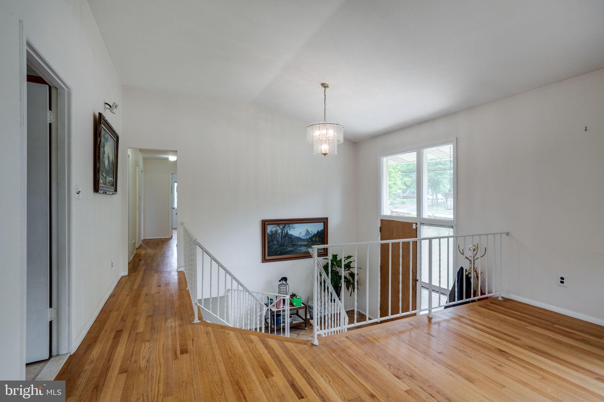 6570 Braddock Road Alexandria, VA 22312 - Photo 8 of 74 Gallery Image 8