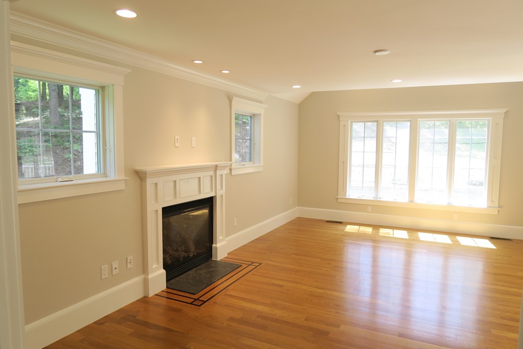 45 Moore Road Wayland, MA 01778 - Photo 5 of 20