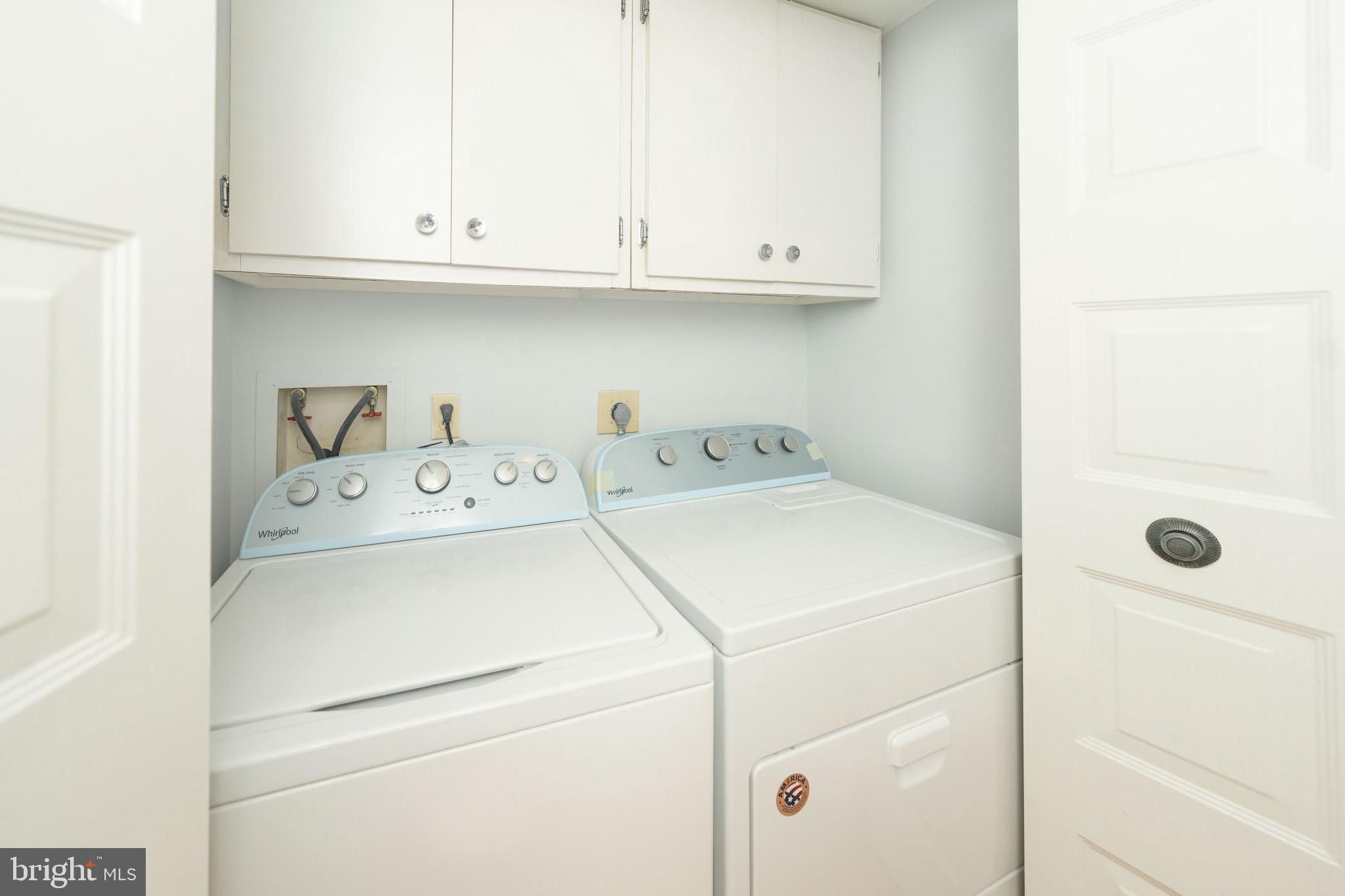 5501 Seminary Road, Unit 1113S Falls Church, VA 22041 - Photo 3 of 43 a utility room with dryer and washer