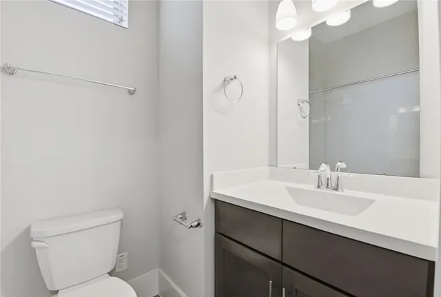 $3,400 | 819 Algona Avenue, Houston, TX 77008